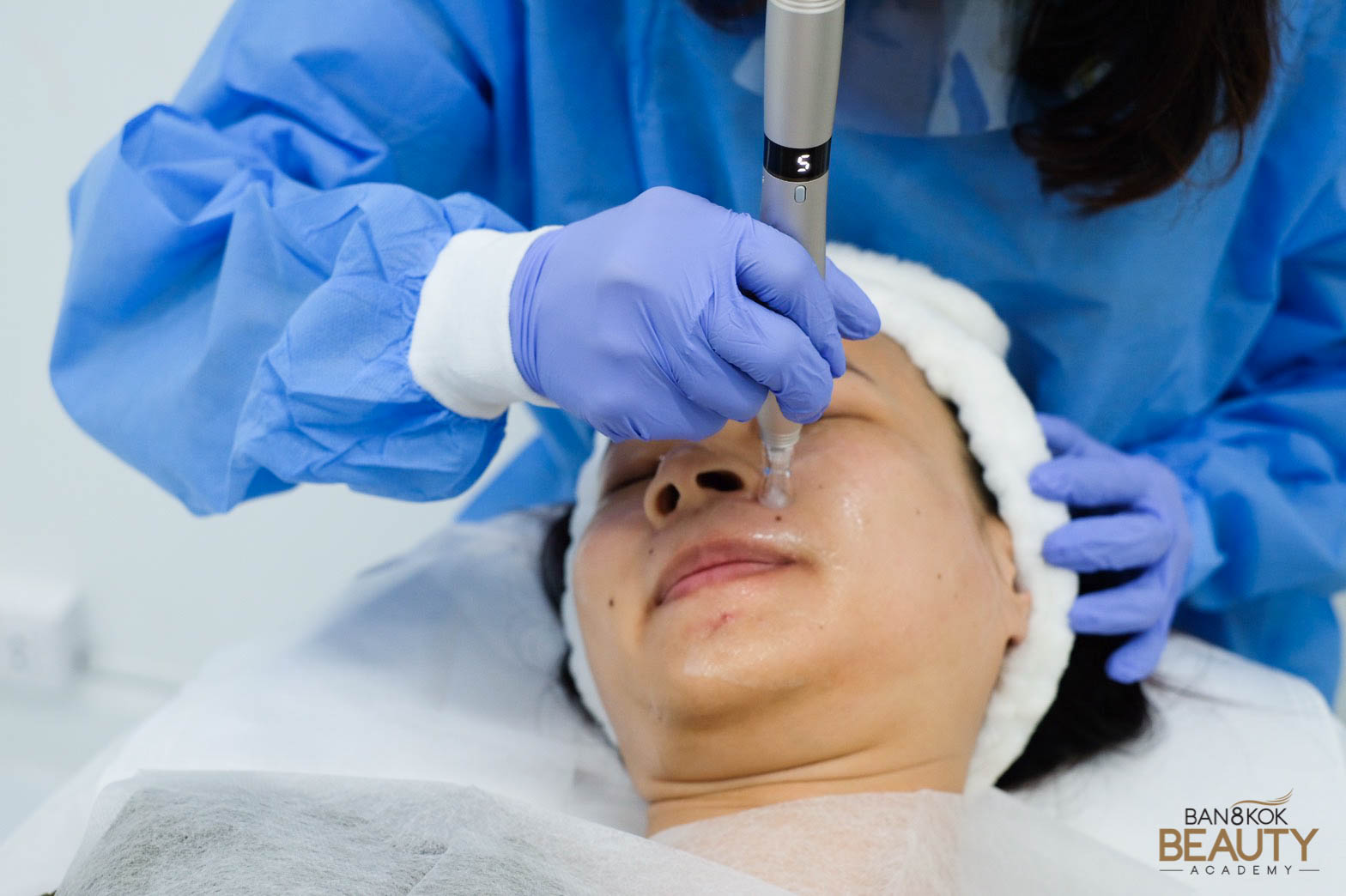 S__17834073 Bangkok Beauty Academy No.1 Microblading in Thailand